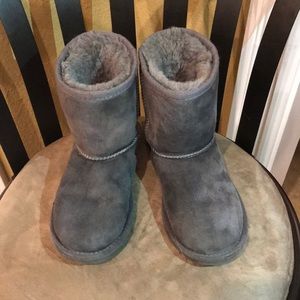 Classic UGGS kids VGUC